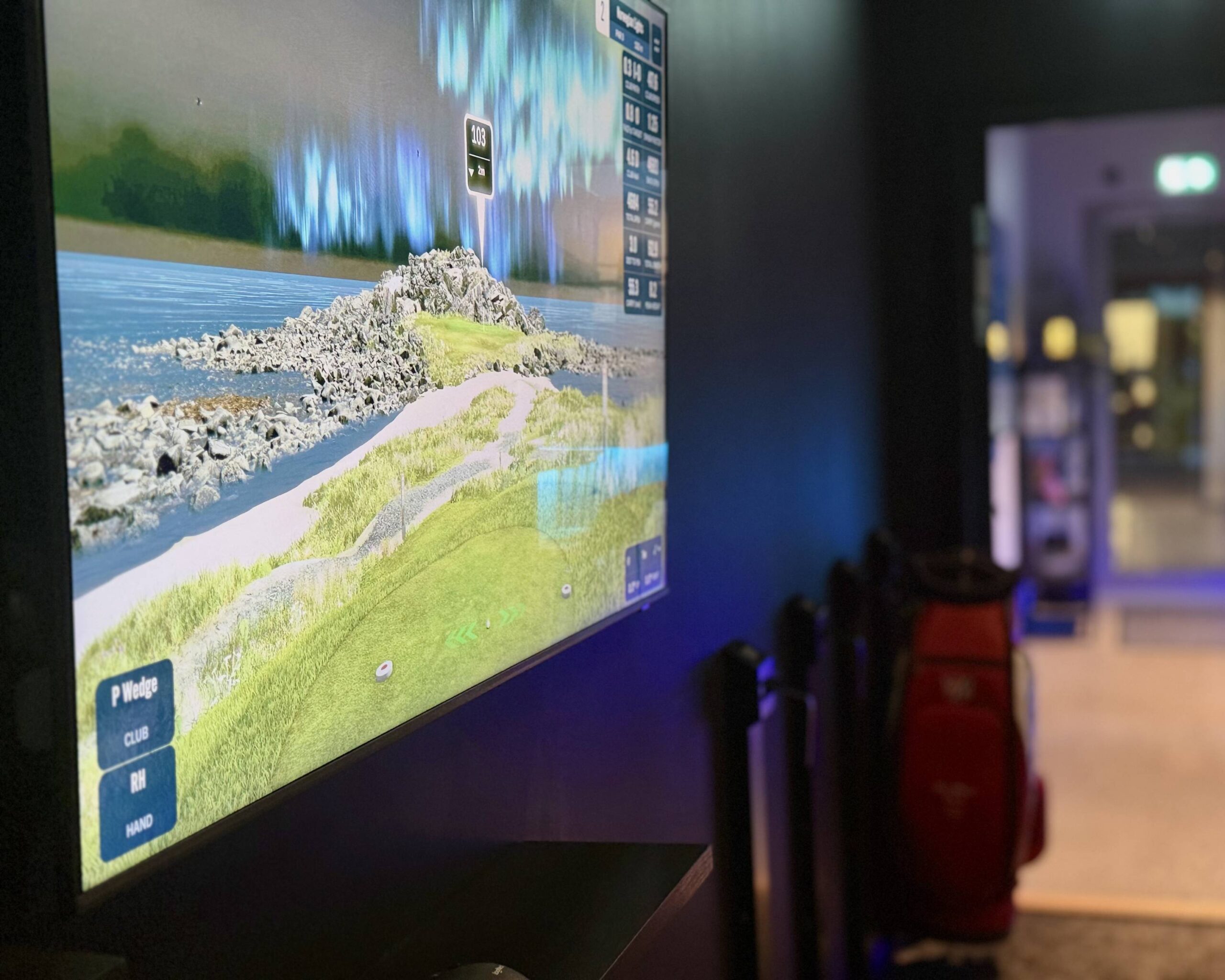 Golfbane på simulatorlerretet i Asker Golf Lounge